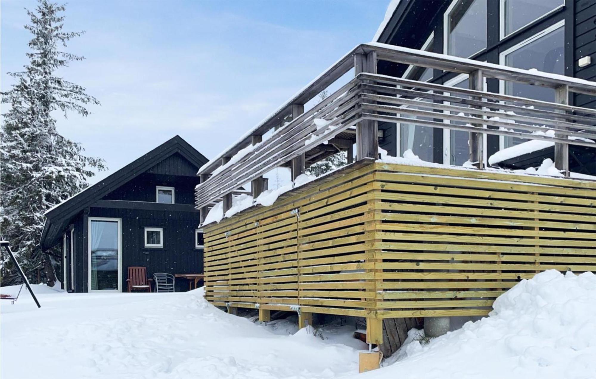 Amazing Home In Sjusjoen With Kitchen Екстер'єр фото